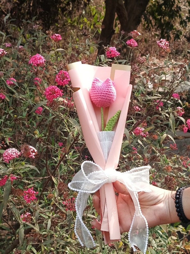 Single Tulip Bouquet